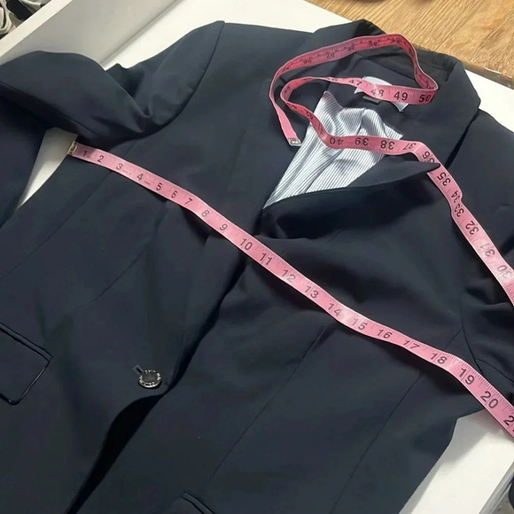 Imperfect Calvin Klein blazer size 10 navy blue blazer built in shoulder pads - Picture 4 of 8